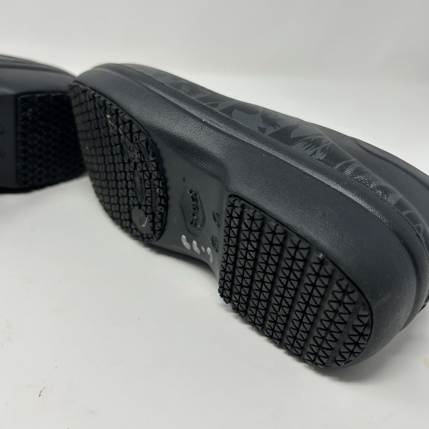 Crocs Neria Pro II Womens Clogs Black Graphic Metallic Floral Rose Nurse Size 4