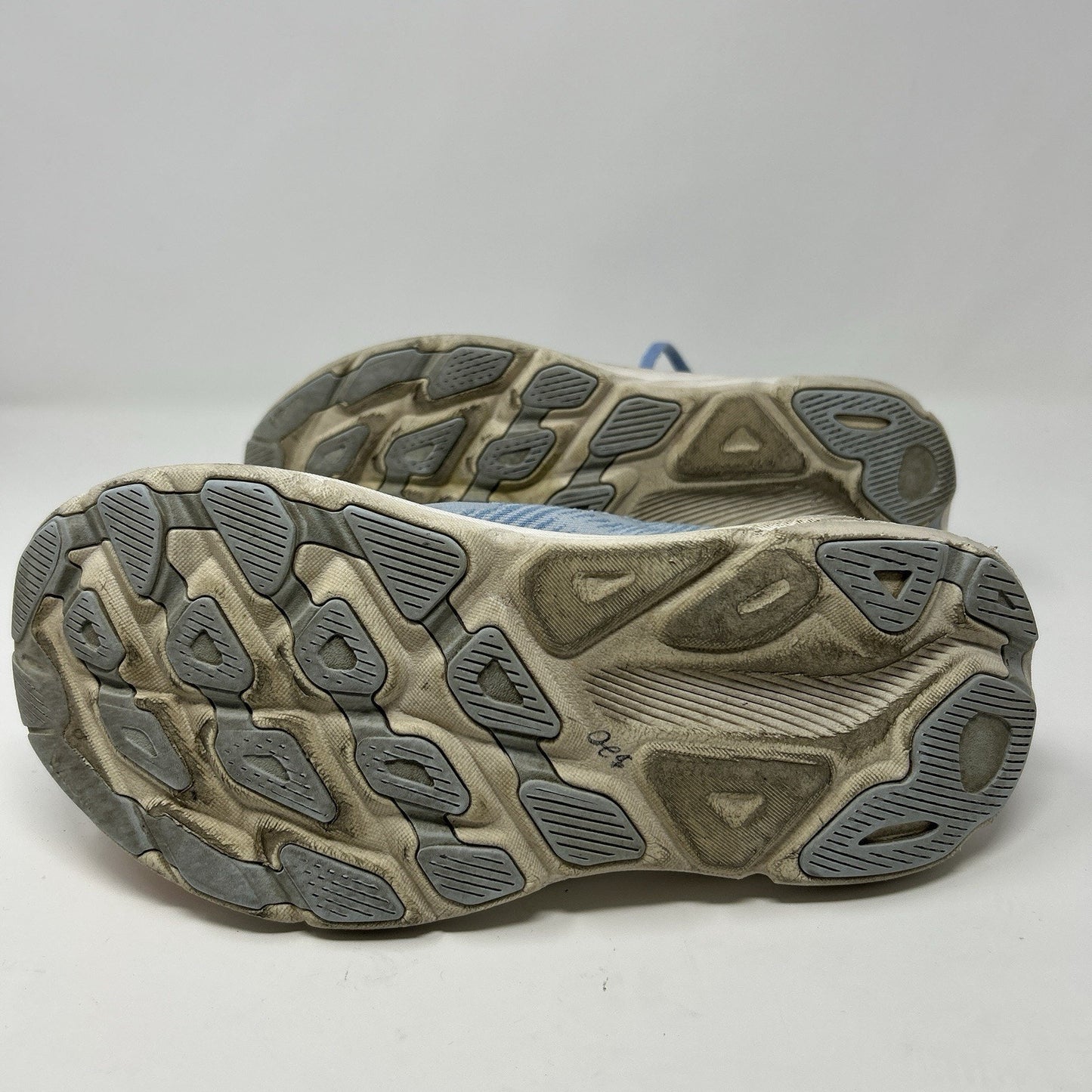 Hoka One One Clifton 9 Running Shoes Womens Size 7.5 B Ice Water Blue