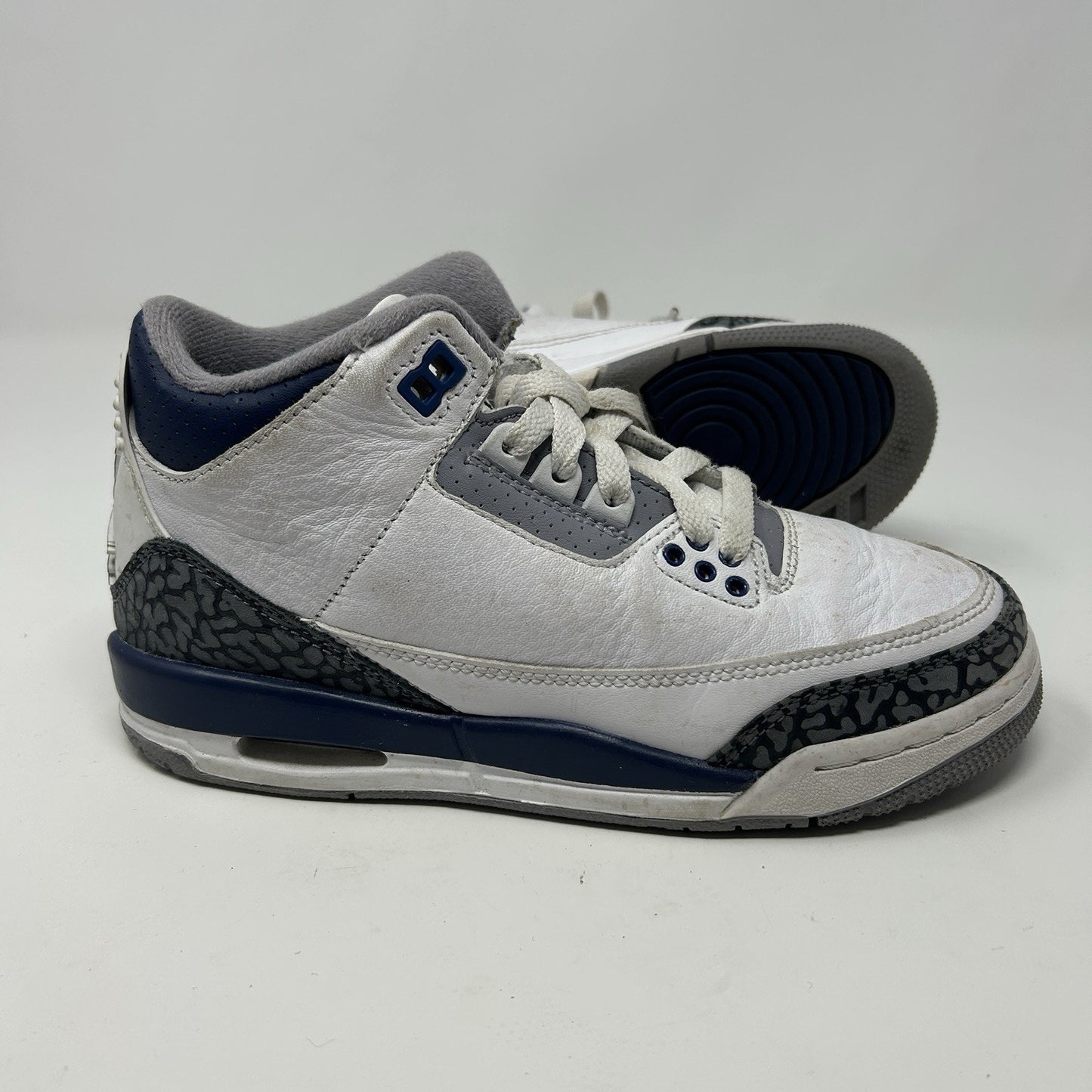 Air Jordan 3 Boys 4Y Midnight Navy Blue White Shoes Retro Sneakers
