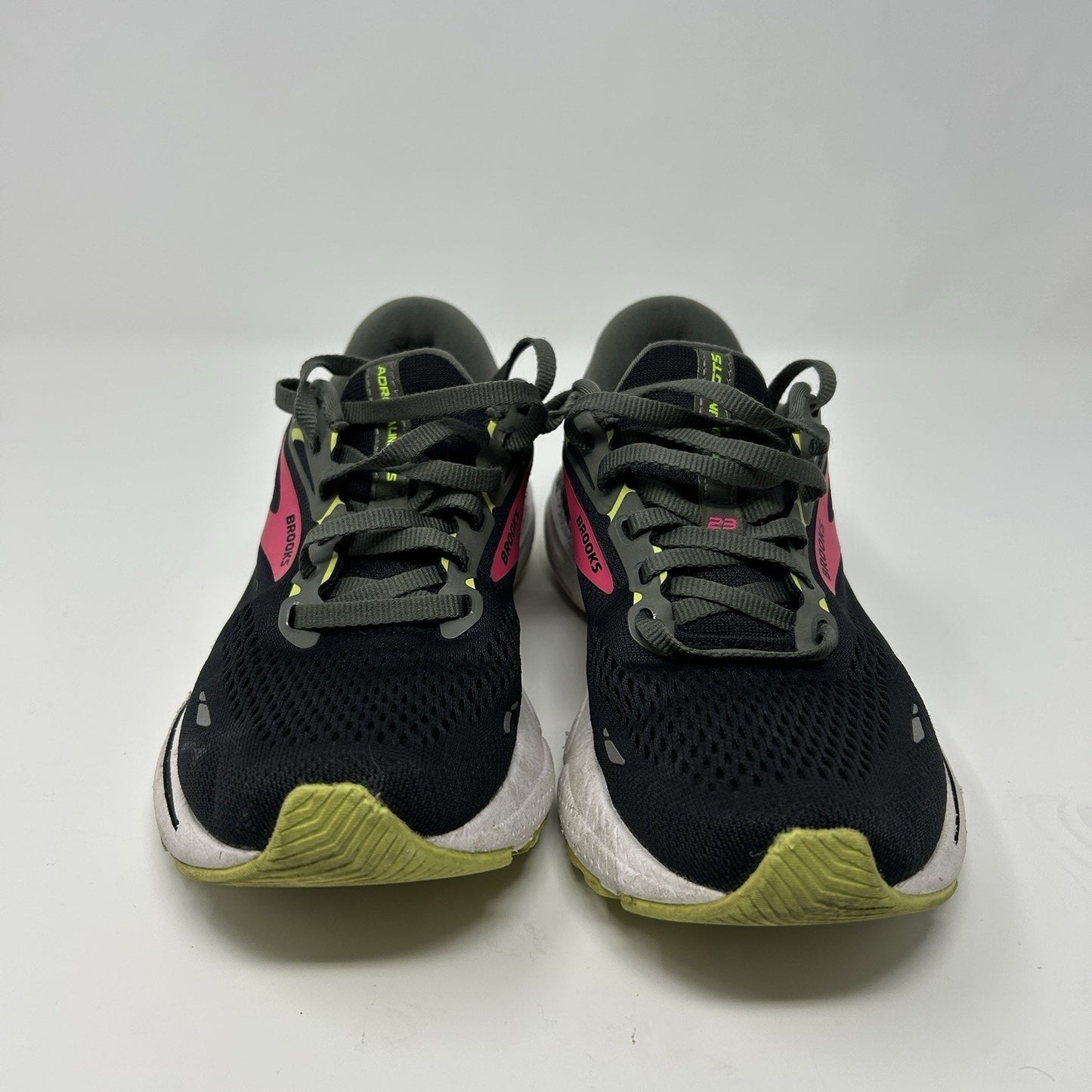 Brooks Womens Adrenaline GTS 23 1203811B037 Black Running Shoes Sneakers Sz 7