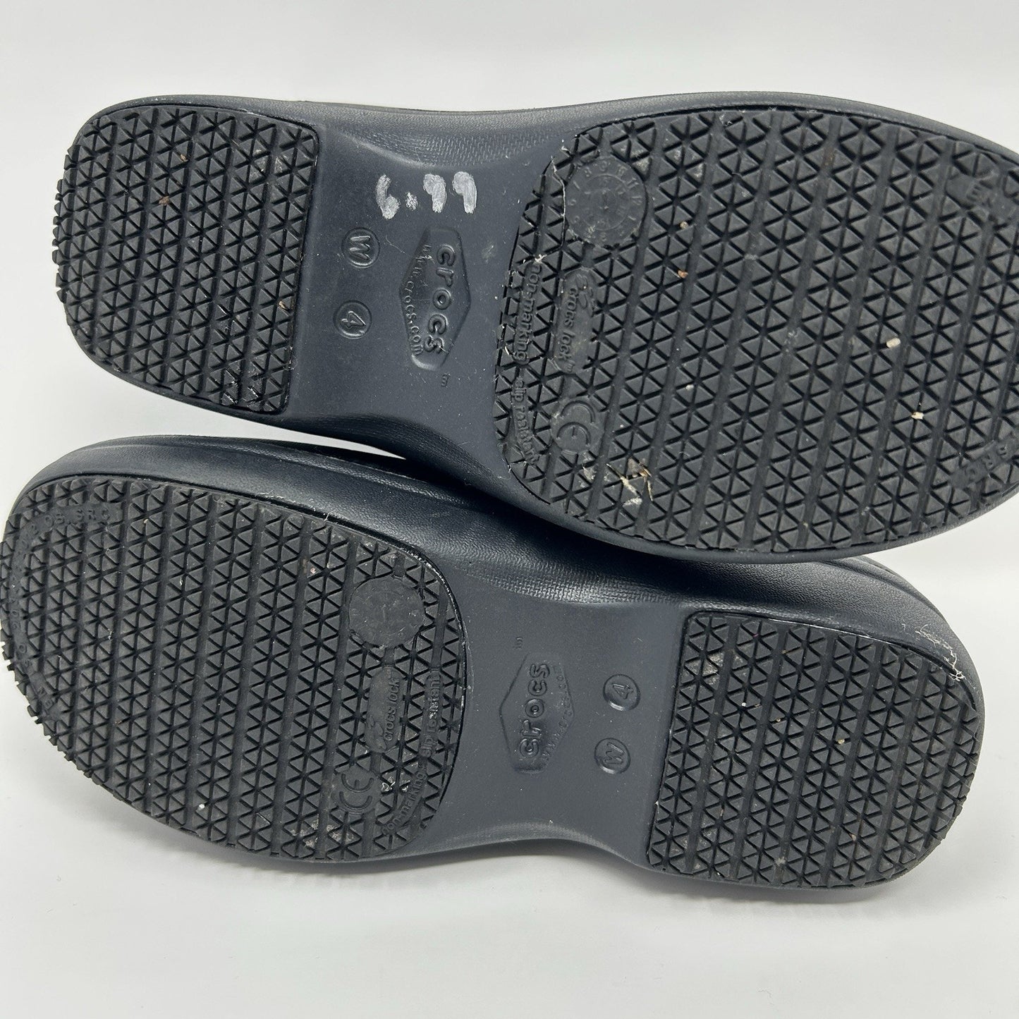 Crocs Neria Pro II Womens Clogs Black Graphic Metallic Floral Rose Nurse Size 4