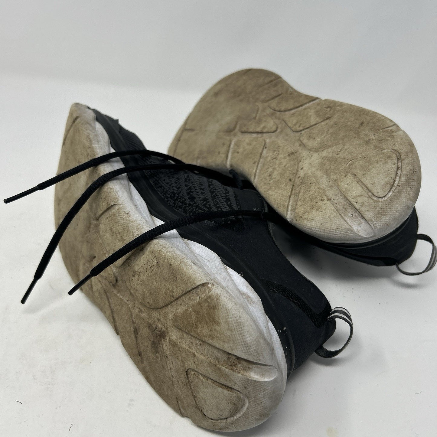 Hoka One One Men’s Akasa, Black Running Shoes, Size 8D