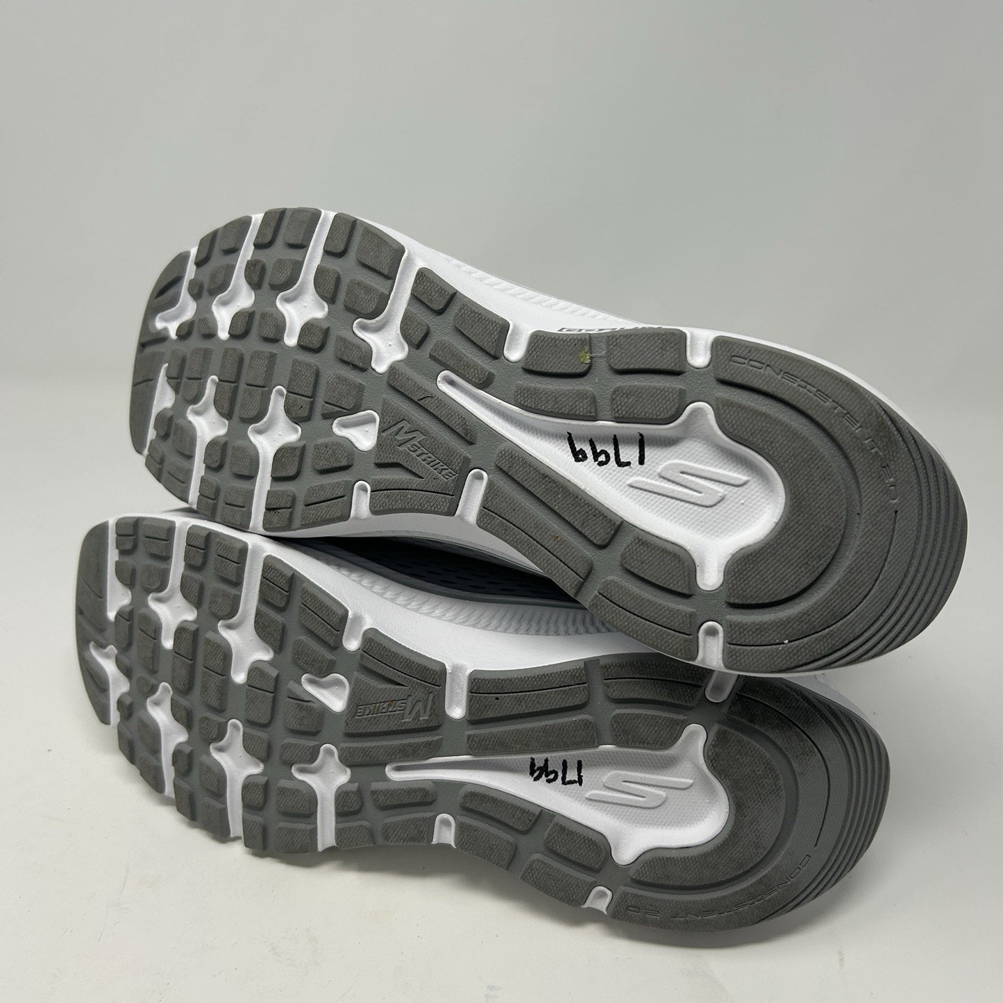 Skechers Hands Free Slip-ins Go Run Consistent 2.0 Endure Shoes Women 8 Sneakers